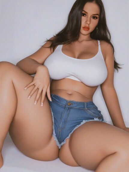 Realistic TPE Doll